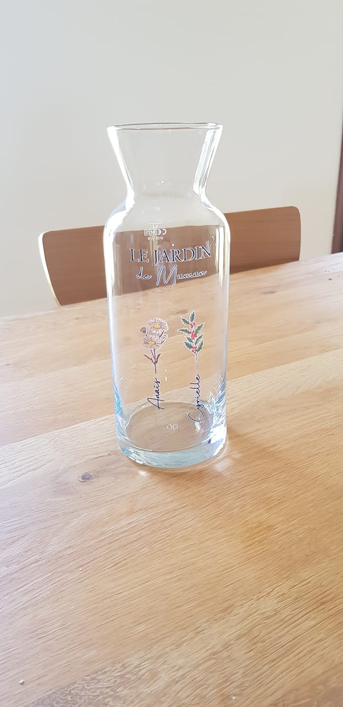 Customer photo review of Toujours en fleur – Vase personnalisé en verre avec fleurs et prénoms pour parents et grands-parents