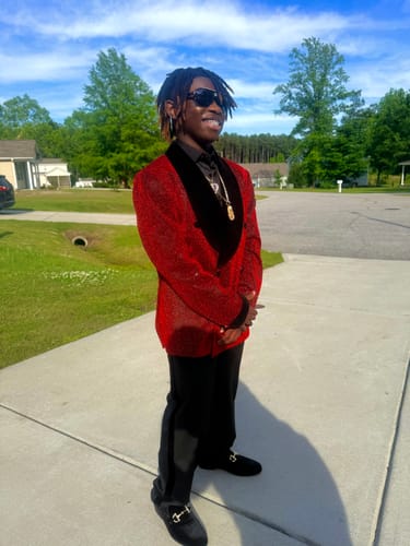 Customer photo review of Men's 2-Piece Starry Red Smoking Suit