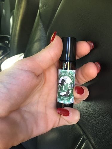 Customer photo review of Bargz Eat It Raw Fragrance Perfume Oil, Mature Fruity Scent with Sweet Awakening Effect
