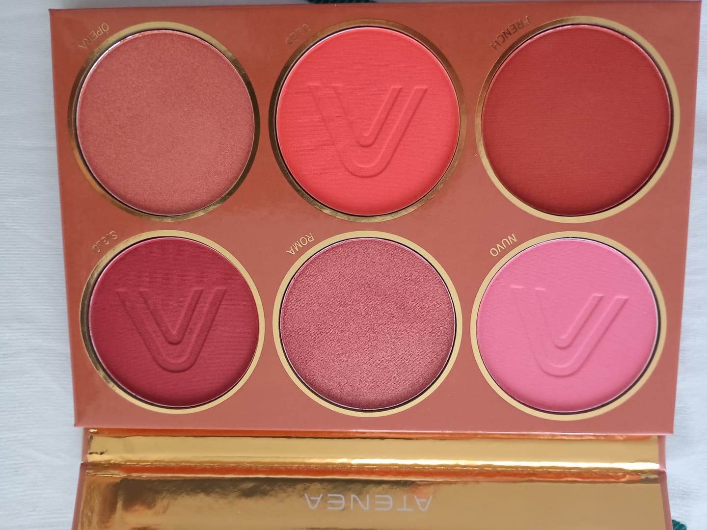 Customer photo review of PALETA DE RUBORES ATEMPORAL | MAKEUP EXPERT