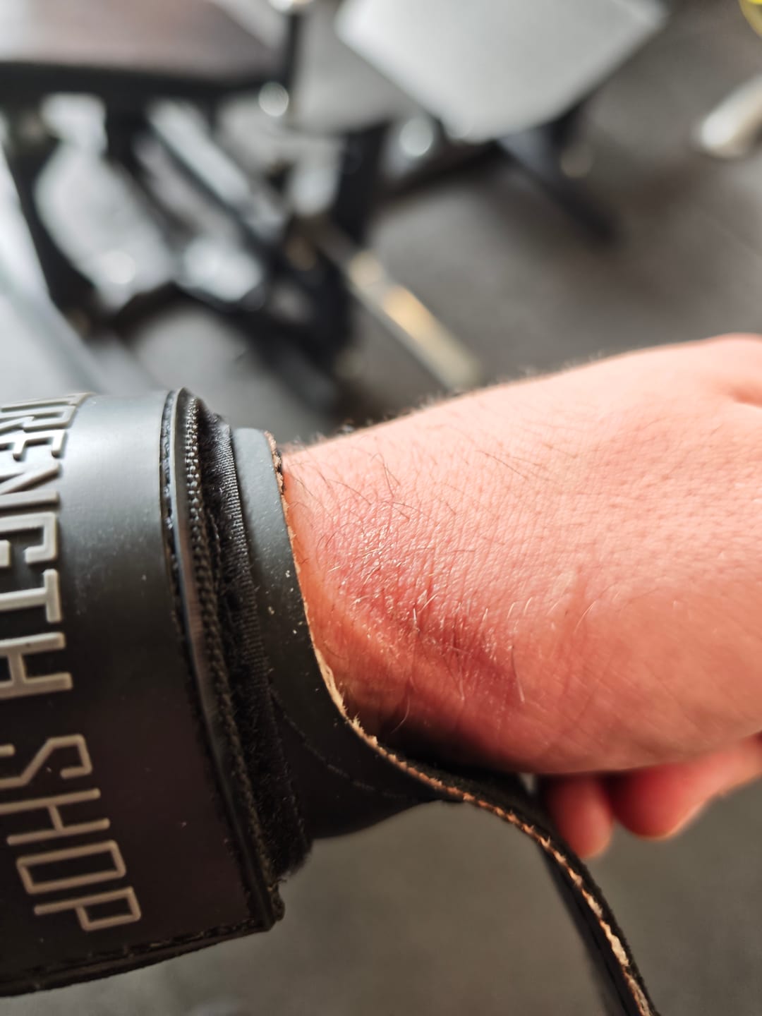 Customer photo review of Kevlar Lifting Grips, Black