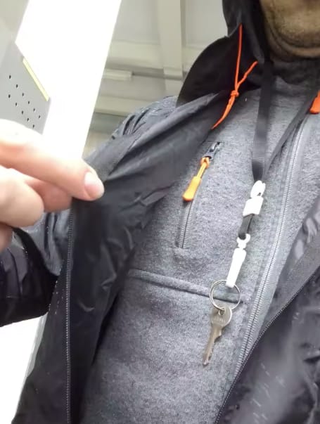 Customer photo review of Ultraleichte Wind- & Regenjacke für Damen & Herren