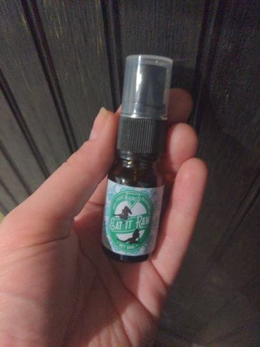 Customer photo review of Bargz Eat It Raw Fragrance Perfume Oil, Mature Fruity Scent with Sweet Awakening Effect