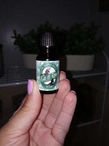 Customer photo review of Bargz Eat It Raw Fragrance Perfume Oil, Mature Fruity Scent with Sweet Awakening Effect