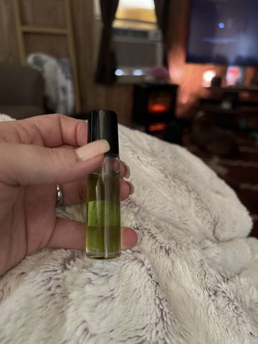 Customer photo review of Bargz Eat It Raw Fragrance Perfume Oil, Mature Fruity Scent with Sweet Awakening Effect