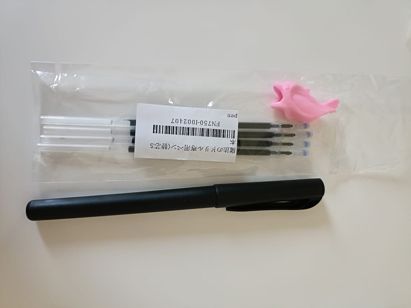 Customer photo review of まほうのドリル専用ペン(替芯5本・矯正グッズ付)