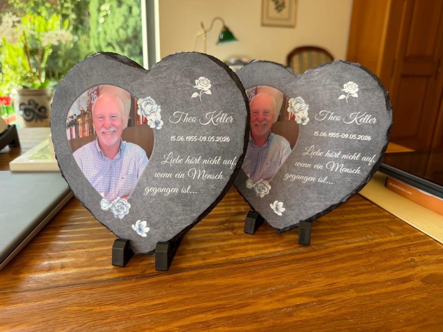 Customer photo review of Liebe hört nicht auf - Personalisiertes Schieferherz als Andenken an geliebte Verstorbene
