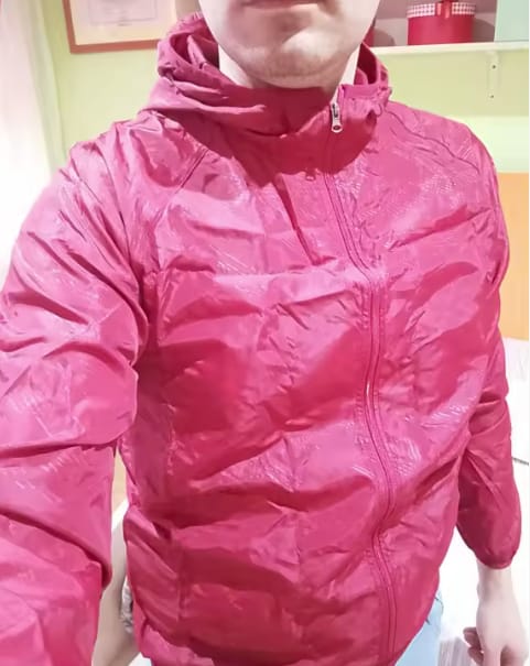 Customer photo review of Ultraleichte Wind- & Regenjacke für Damen & Herren