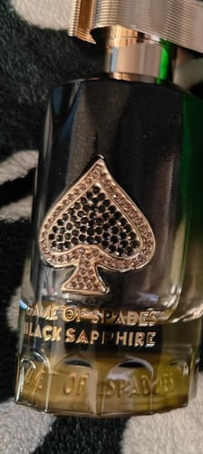 Reseña con foto de un cliente sobre Perfume Jo Milano Game Of Spade Black Sapphire de 90ML EDP