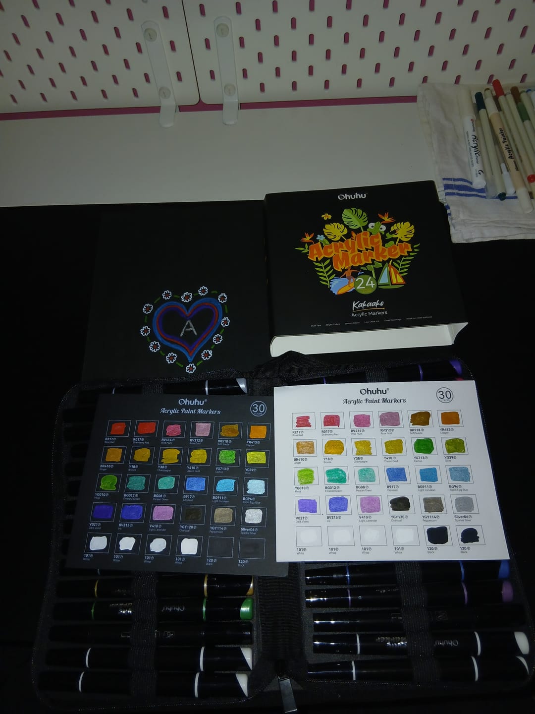 Customer photo review of Ohuhu Dual Nib Waterproof Acrylic Pen 30 / 60 / 90 Colors - Kakaako