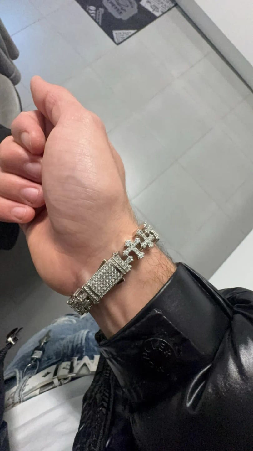 Customer photo review of ANCHORED CROSS LINK BRACELET