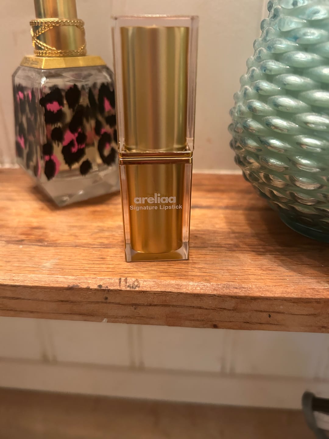 Customer photo review of Areliaa Signature Lipstick