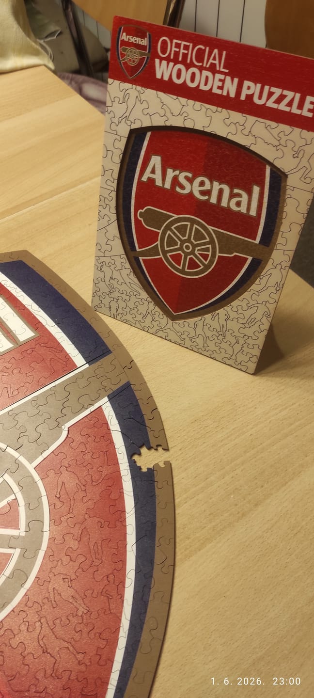 Customer photo review of Arsenal FC® Logo - Wooden Puzzle