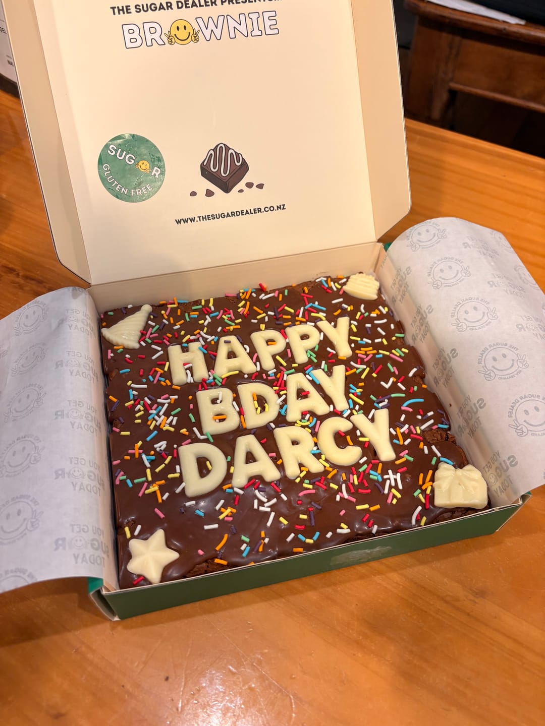 Customer photo review of No added gluten custom message brownie