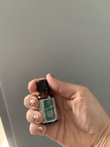 Customer photo review of Bargz Eat It Raw Fragrance Perfume Oil, Mature Fruity Scent with Sweet Awakening Effect