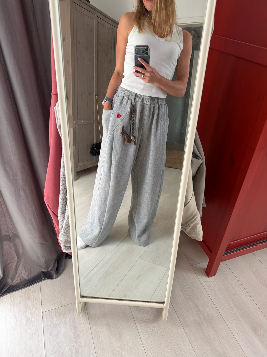 Customer photo review of Aelfric Eden Keychain Baggy Sweatpants