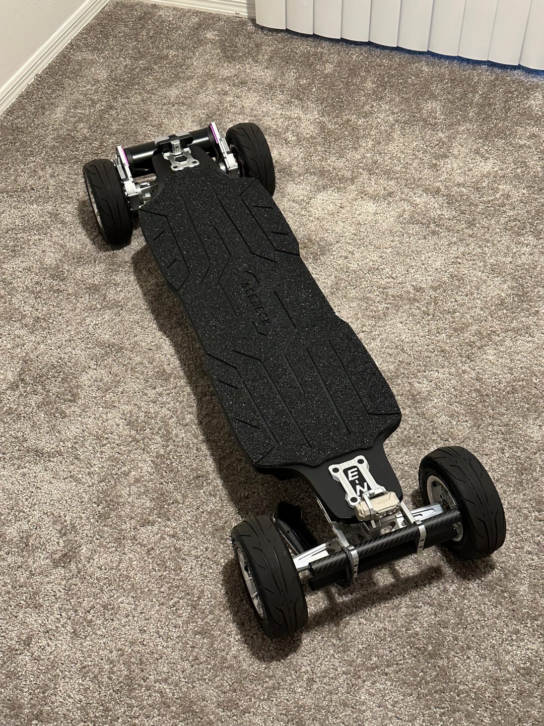 Customer photo review of Acedeck® Nomad N3 Electric Skateboard-Best All-terrain Long Range Electric Skateboard