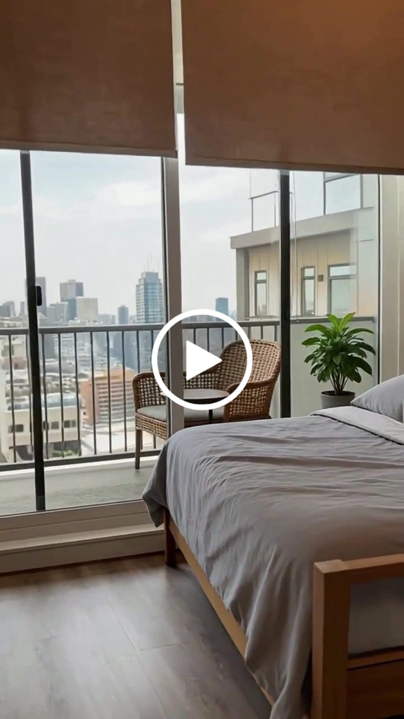 Customer video review of Smart Motorized Roller Shades 100% Blackout Essential