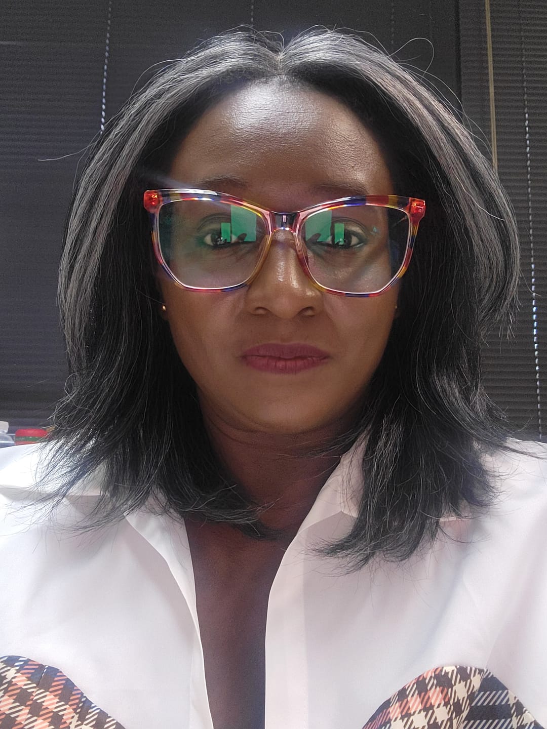 Customer photo review of Sensationnel Dashly Salt & Pepper HD 4" Deep Parting Lace Front Wig - SP LACE UNIT 3