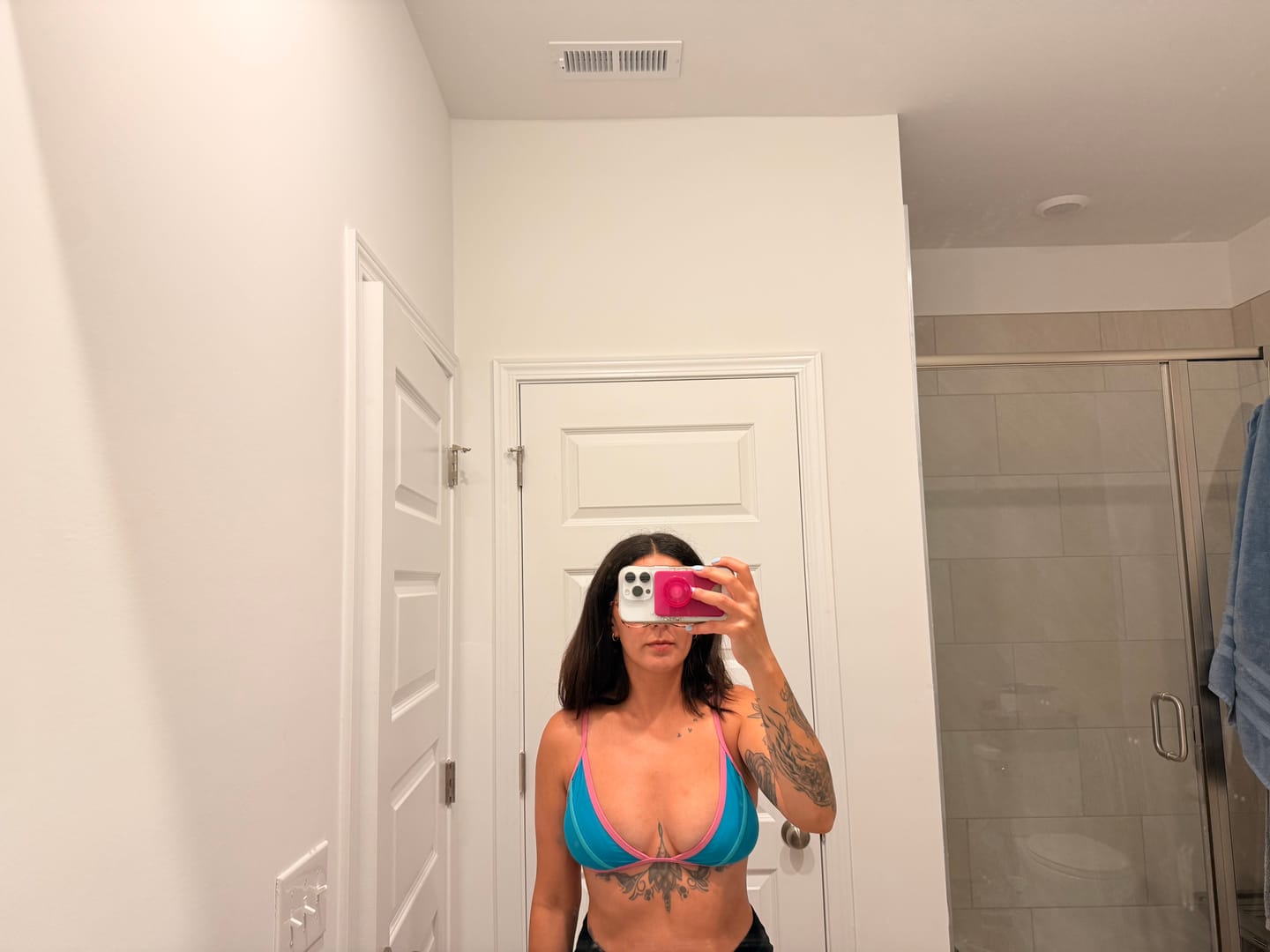 Customer photo review of LILY Retro Wave Minimal Triangle Top