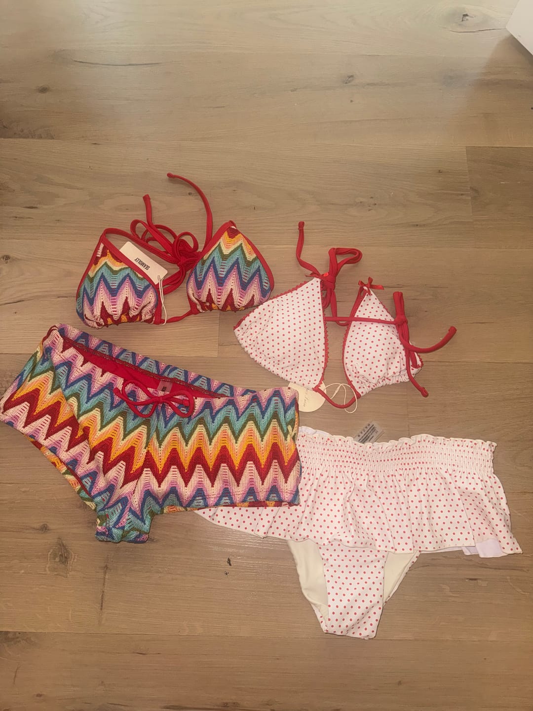 Customer photo review of Seamolly Crochet Chevron Contrast Binding Cheeky Boyshorts Bikini Set