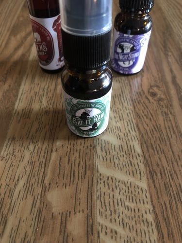 Customer photo review of Bargz Eat It Raw Fragrance Perfume Oil, Mature Fruity Scent with Sweet Awakening Effect