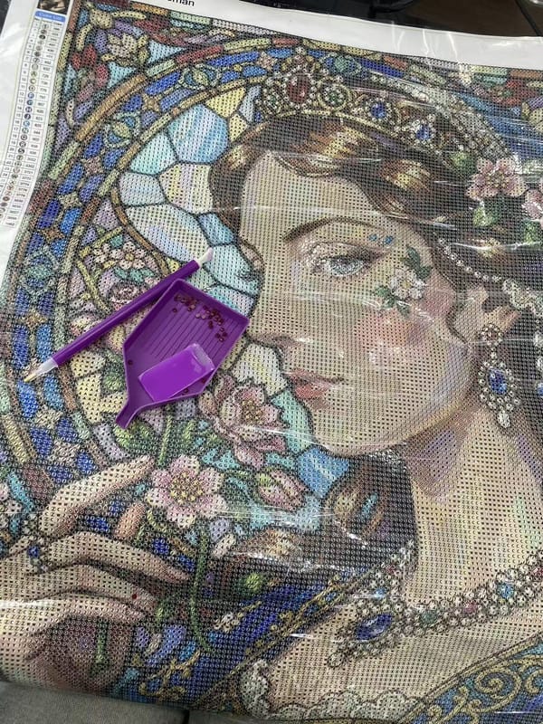 Customer photo review of Elegant Woman Diamond Painting 30/40 40/50 50/60