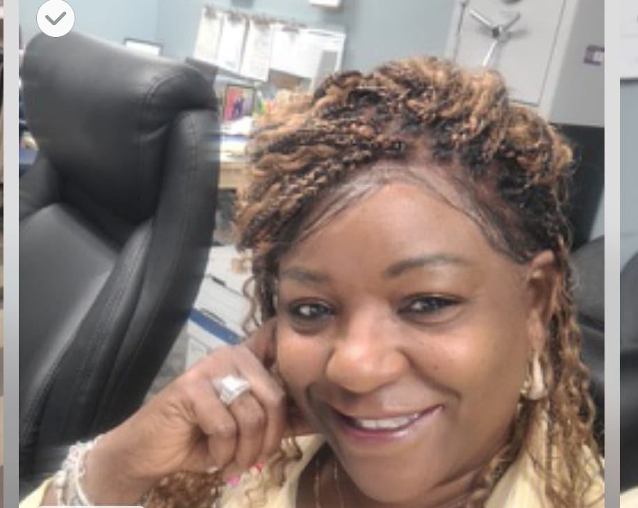 Customer photo review of Nami - Drawstring Cap Glueless Water Wave Human Hair Curls Pre Bleached Swiss HD Full Lace Knotless Boho Box Braided Wig