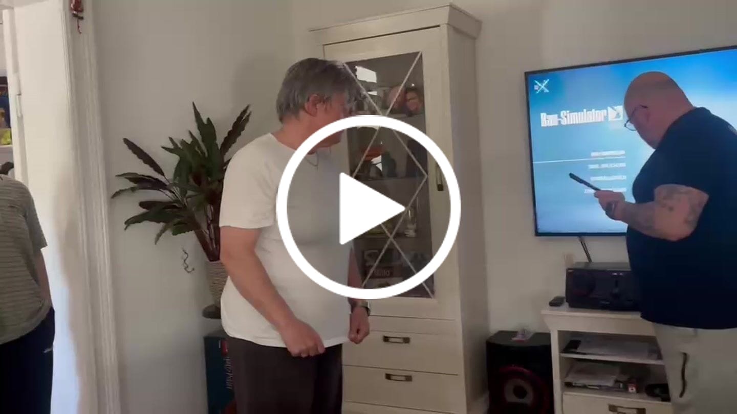 Customer video review of Persönlicher Song - Eure Geschichte als einzigartiges Lied