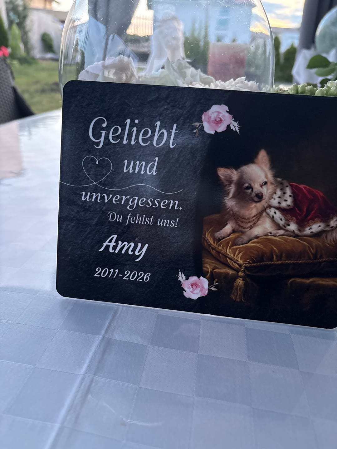 Customer photo review of Hunde Gedenktafel mit Foto & Spruch (UV- & Wetterfest)