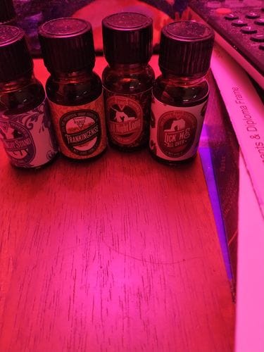Customer photo review of Bargz Eat It Raw Fragrance Perfume Oil, Mature Fruity Scent with Sweet Awakening Effect