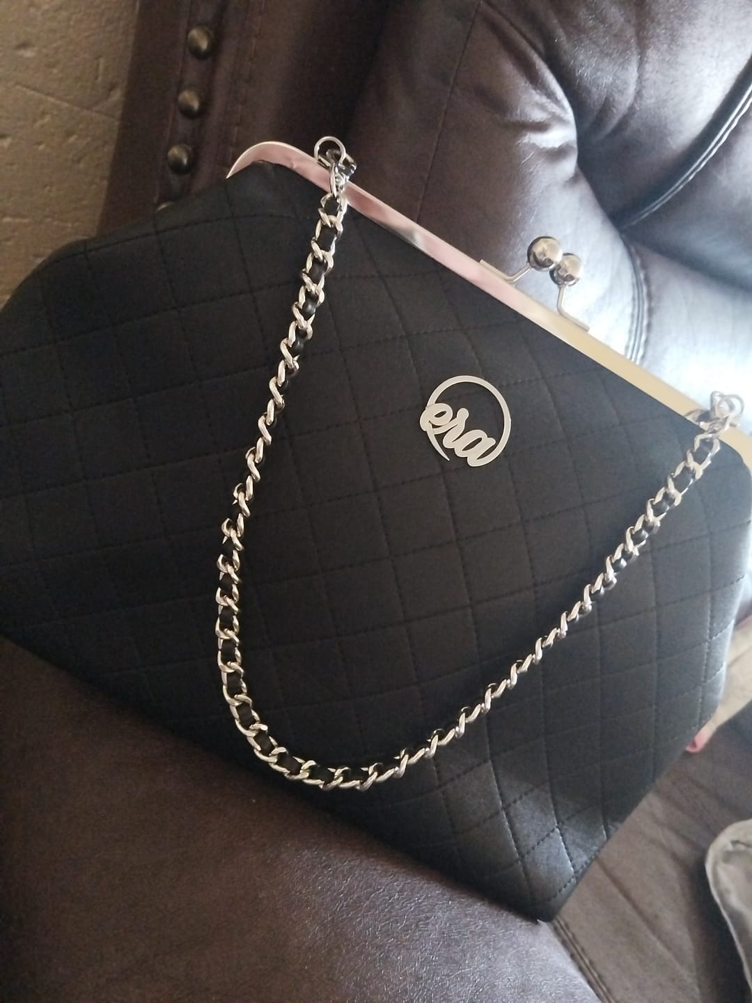 Customer photo review of ERA Oversized Kisslock Chain Bag – Black