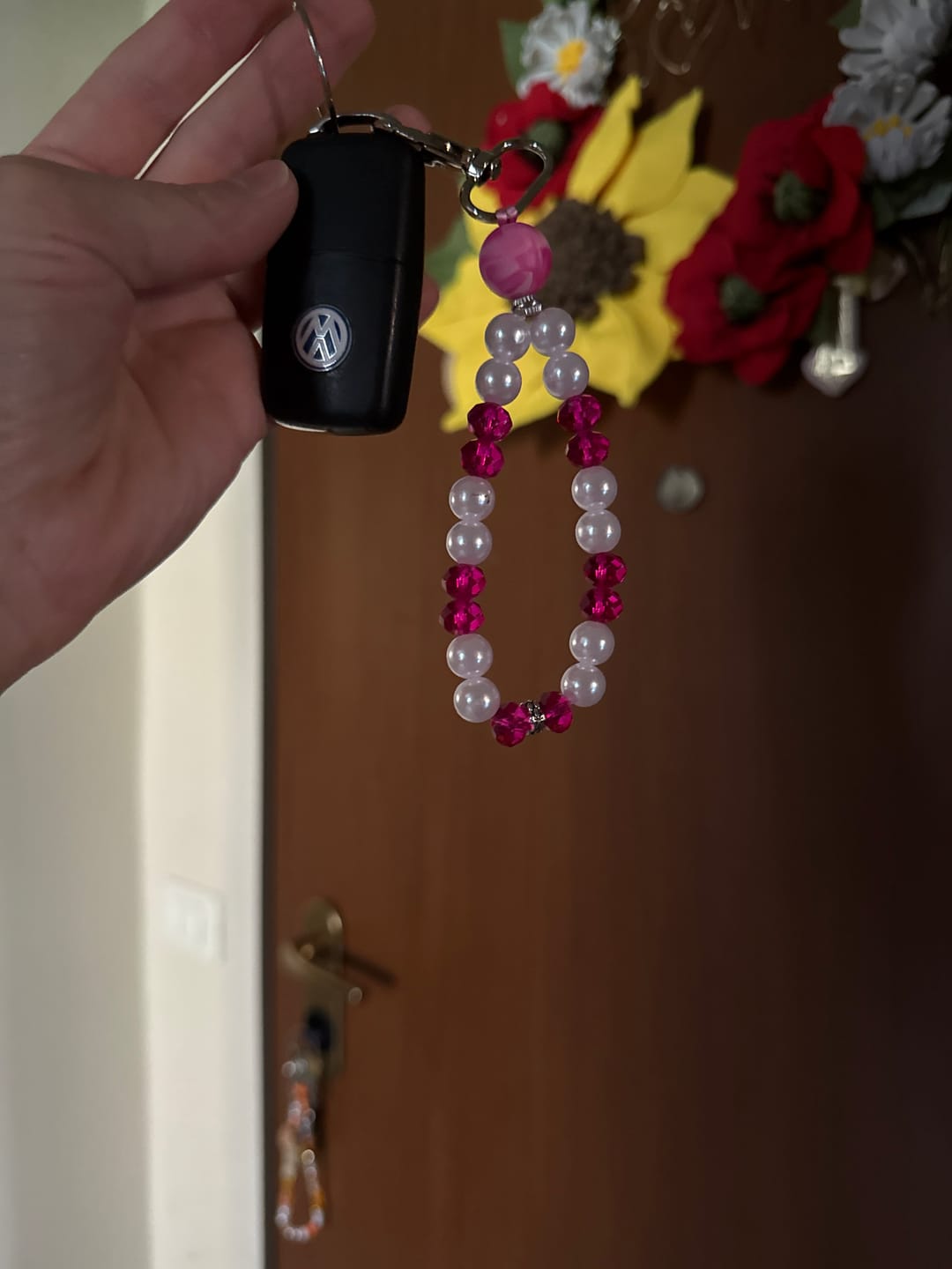 Customer photo review of Portachiavi Auto Corto di perle fatto a mano - vari colori