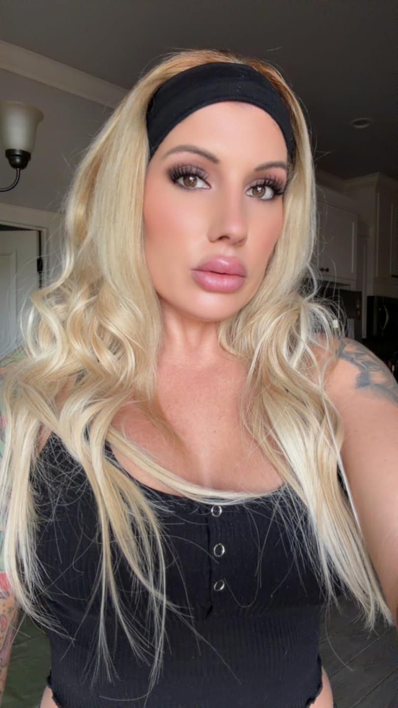Customer photo review of Virgin XO Invisible Weft Butterfly Weft Extensions Bleach Blonde #60