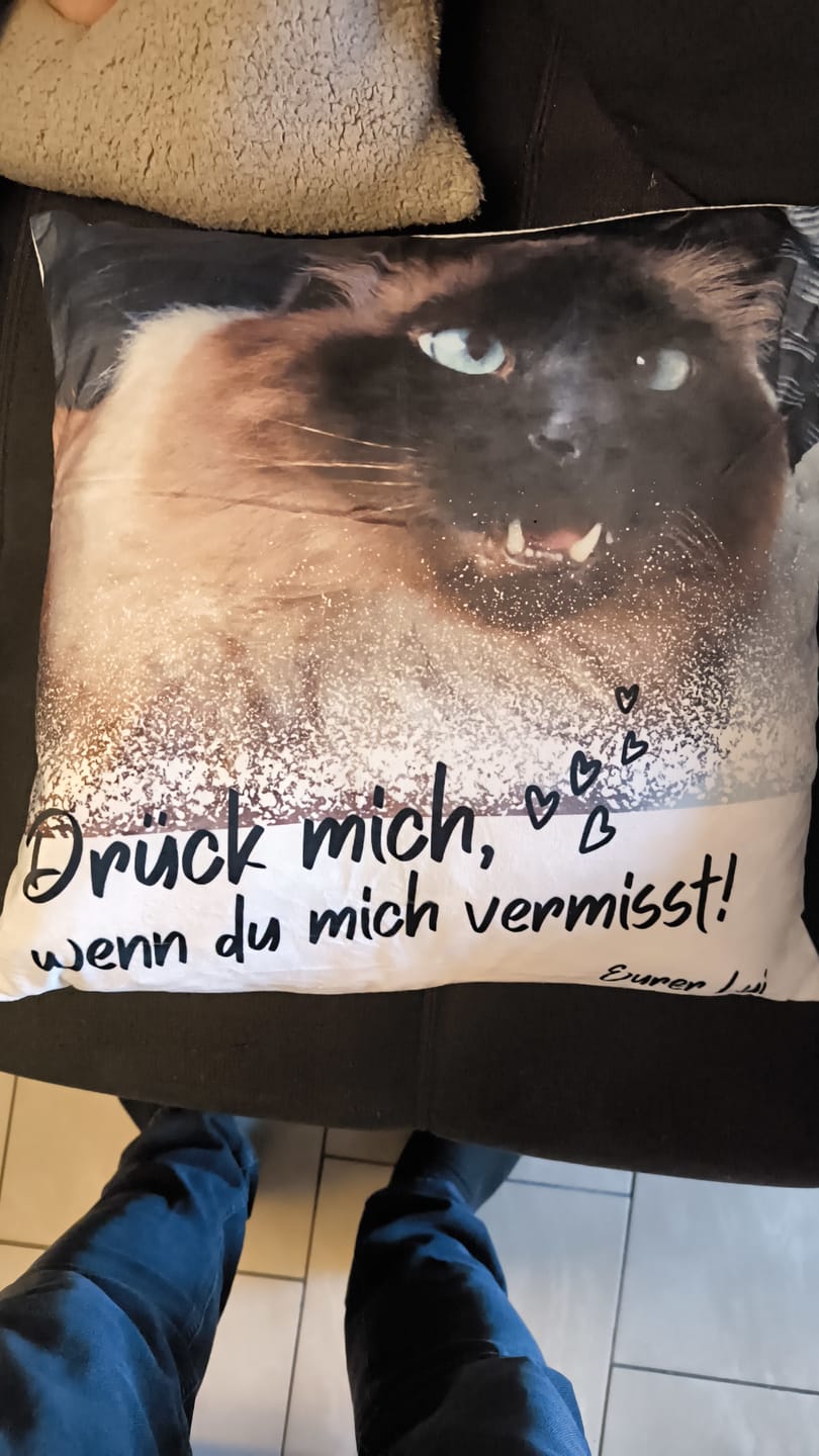 Customer photo review of Personalisiertes Foto Kissen, Drück mich wenn du mich vermisst (Haustiere, Partner)