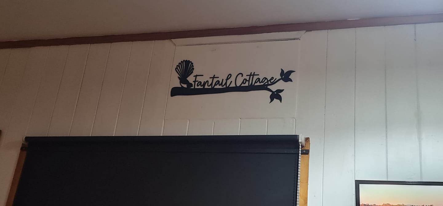 Customer photo review of Personalised Fantail Tree Branch