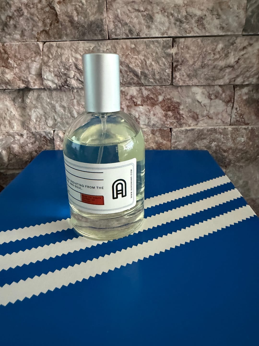 Customer photo review of Midnight Société (Parfum) Inspirado en 212 VIP Black (Carolina Herrera)