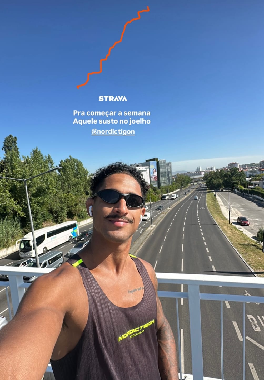Customer photo review of Men's Velocity Tank - Charcoal Black