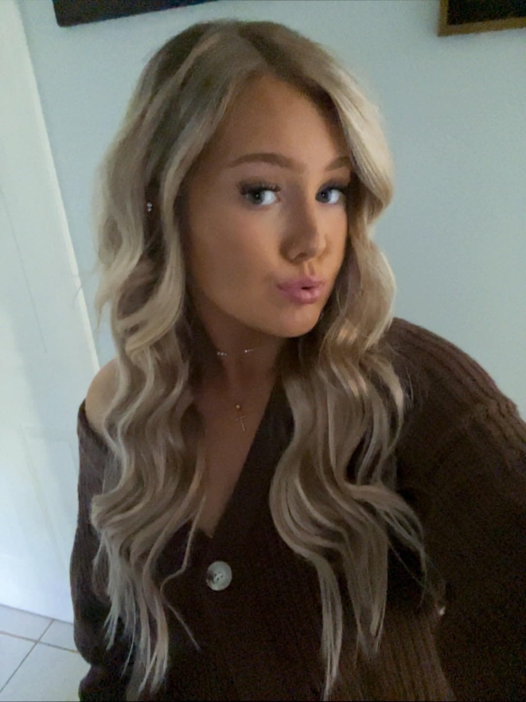 Customer photo review of Virgin Flat Silk Weft Hair Extensions Lowlights #P8/60