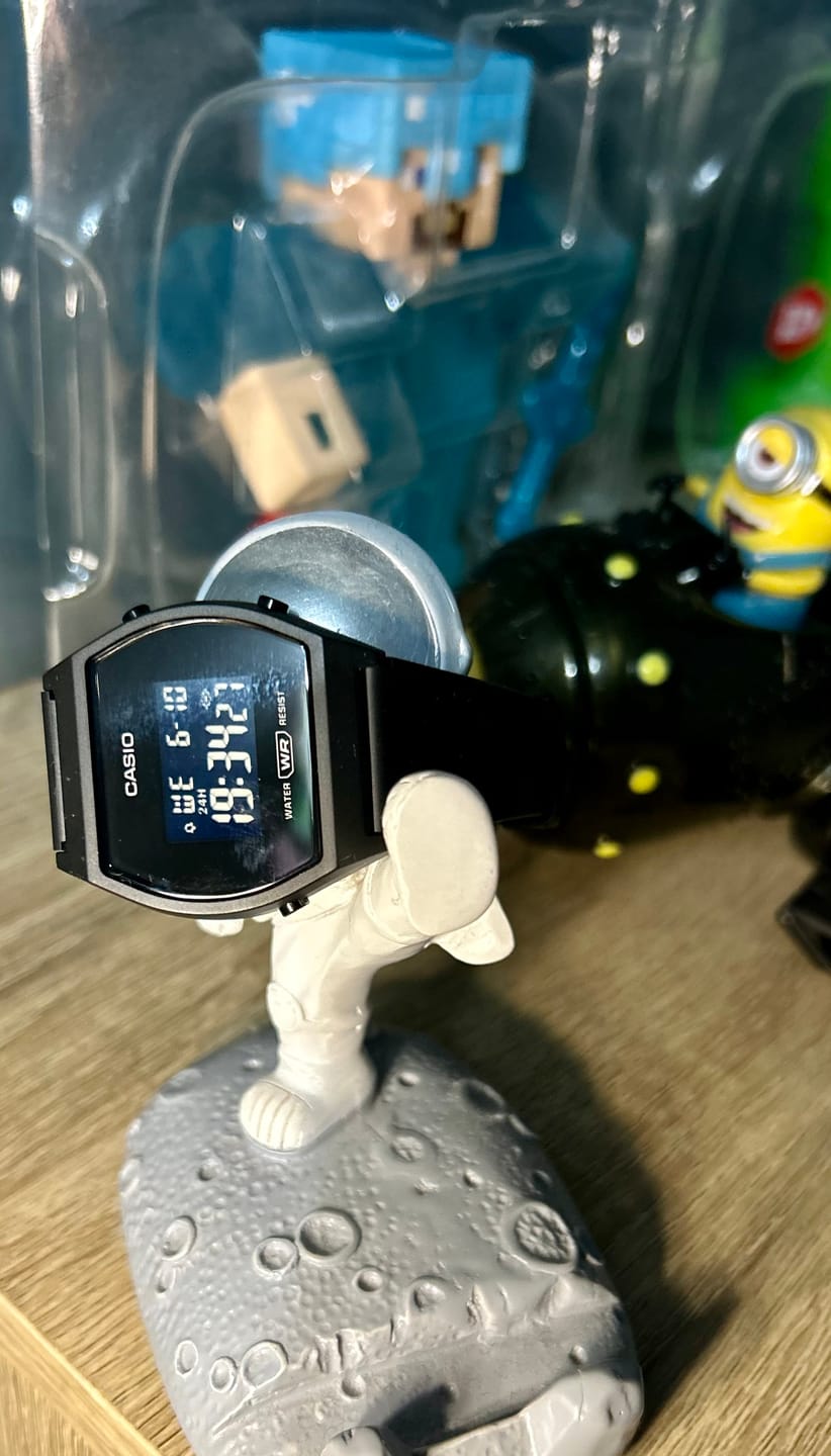 Customer photo review of Reloj Casio Vintage LW-204-1BDF Negro Pantalla Negativa