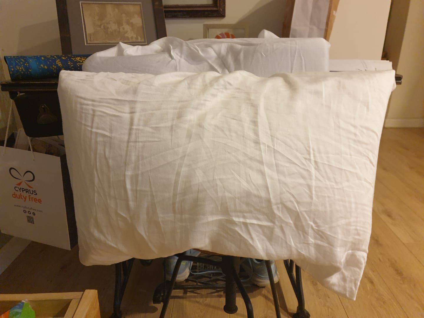 Customer photo review of זוג ציפיות פרימיום במבוק 300 - WHITE