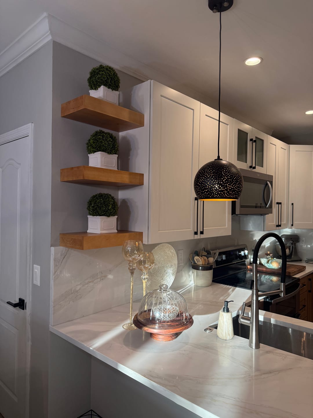 Customer photo review of Modern 3" Thick Pine Floating Shelves
