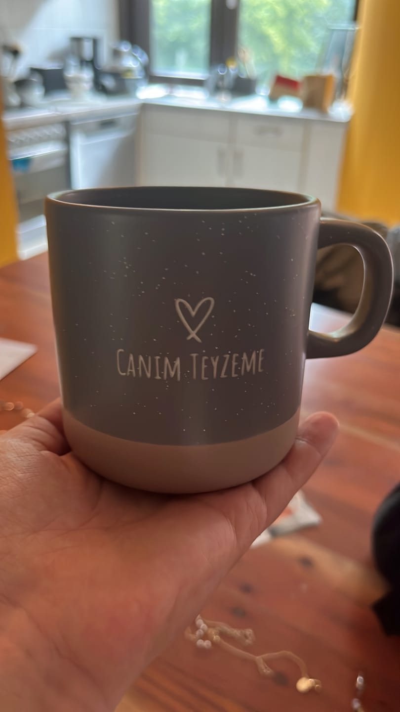 Customer photo review of Meine Tasse - Personalisierte Steingut Tasse mit edler Gravur