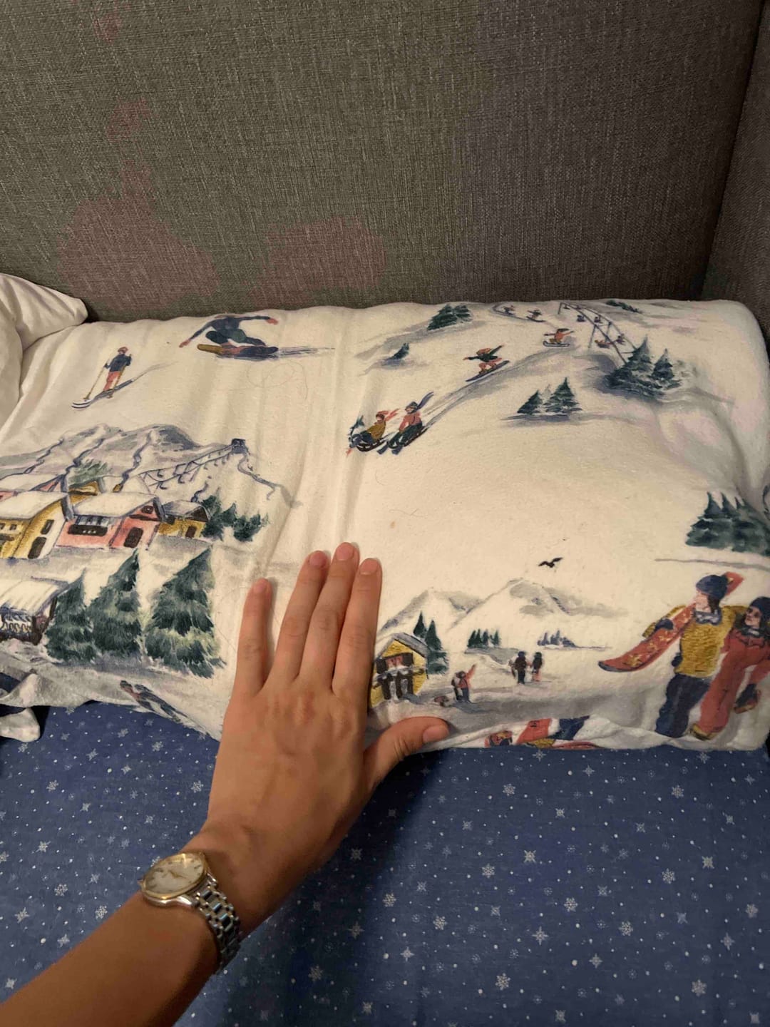Customer photo review of Pillowen Ergonomik Boyun Destek Yastığı | Boyun Ağrısı, Fıtık ve Boyun Düzleşmesi İçin