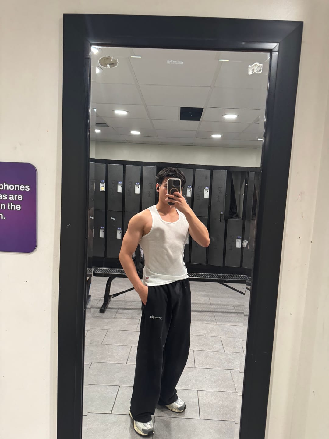 Customer photo review of 2111 - Classic Baggy Sweats