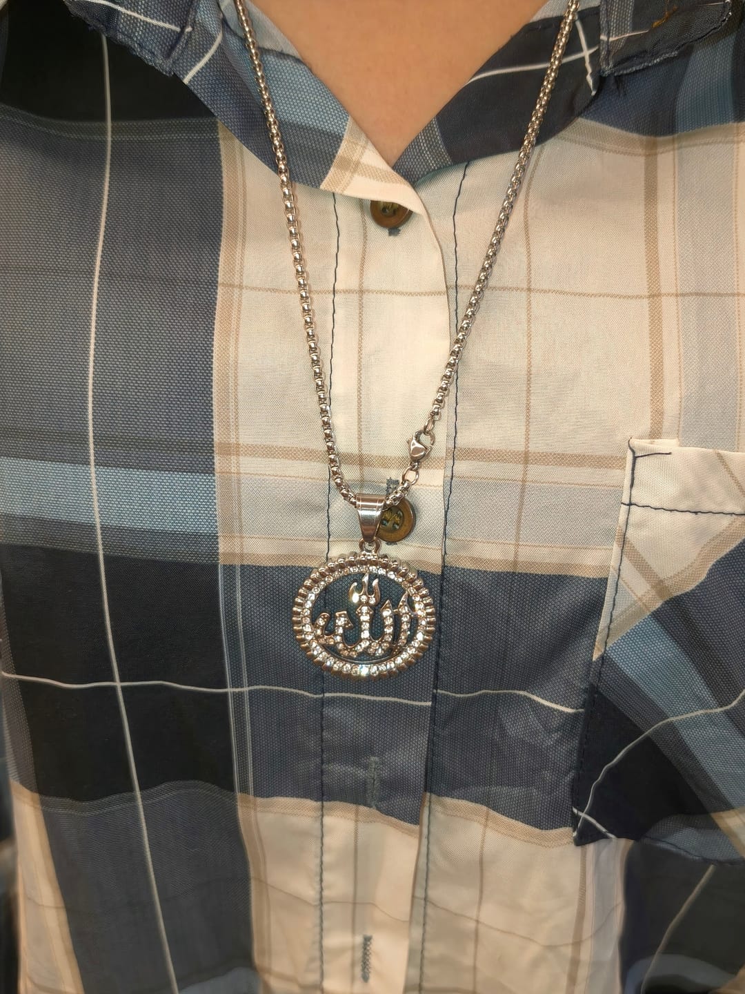 Customer photo review of HilalHaven Lunar Oath Allah Script-Inscribed Crescent Pendant Necklace