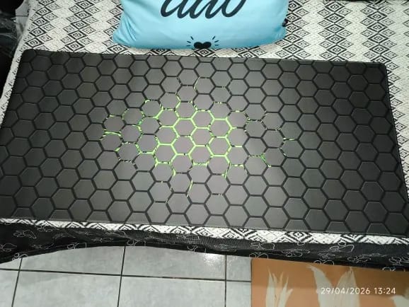 Customer photo review of Hexagon XXL Gaming Mouse Pad – Extended Non-Slip Desk Mat
