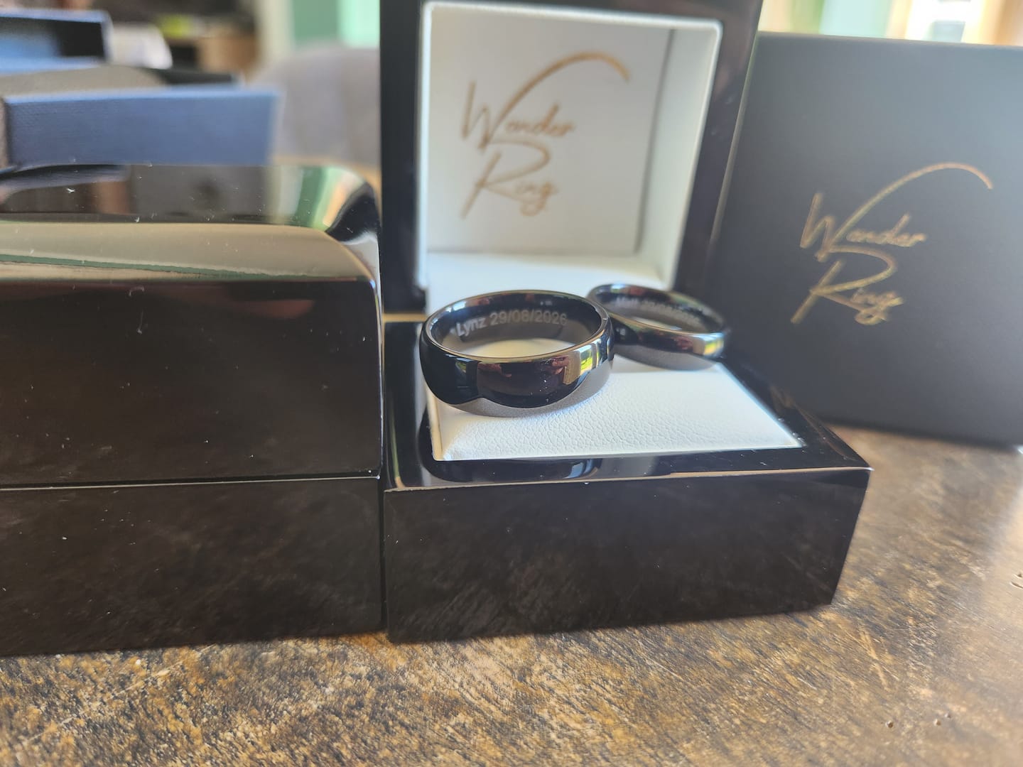 Customer photo review of Black Wonder Ring Set