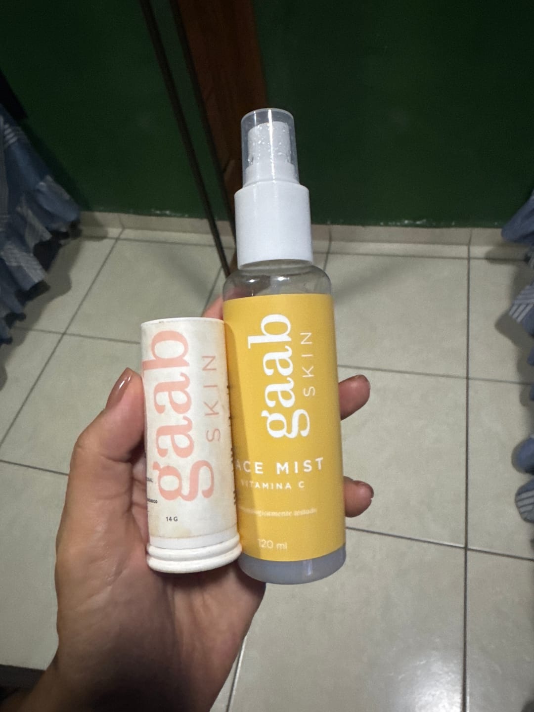 Customer photo review of Compre Miracle Stick, Ganhe Face Mist