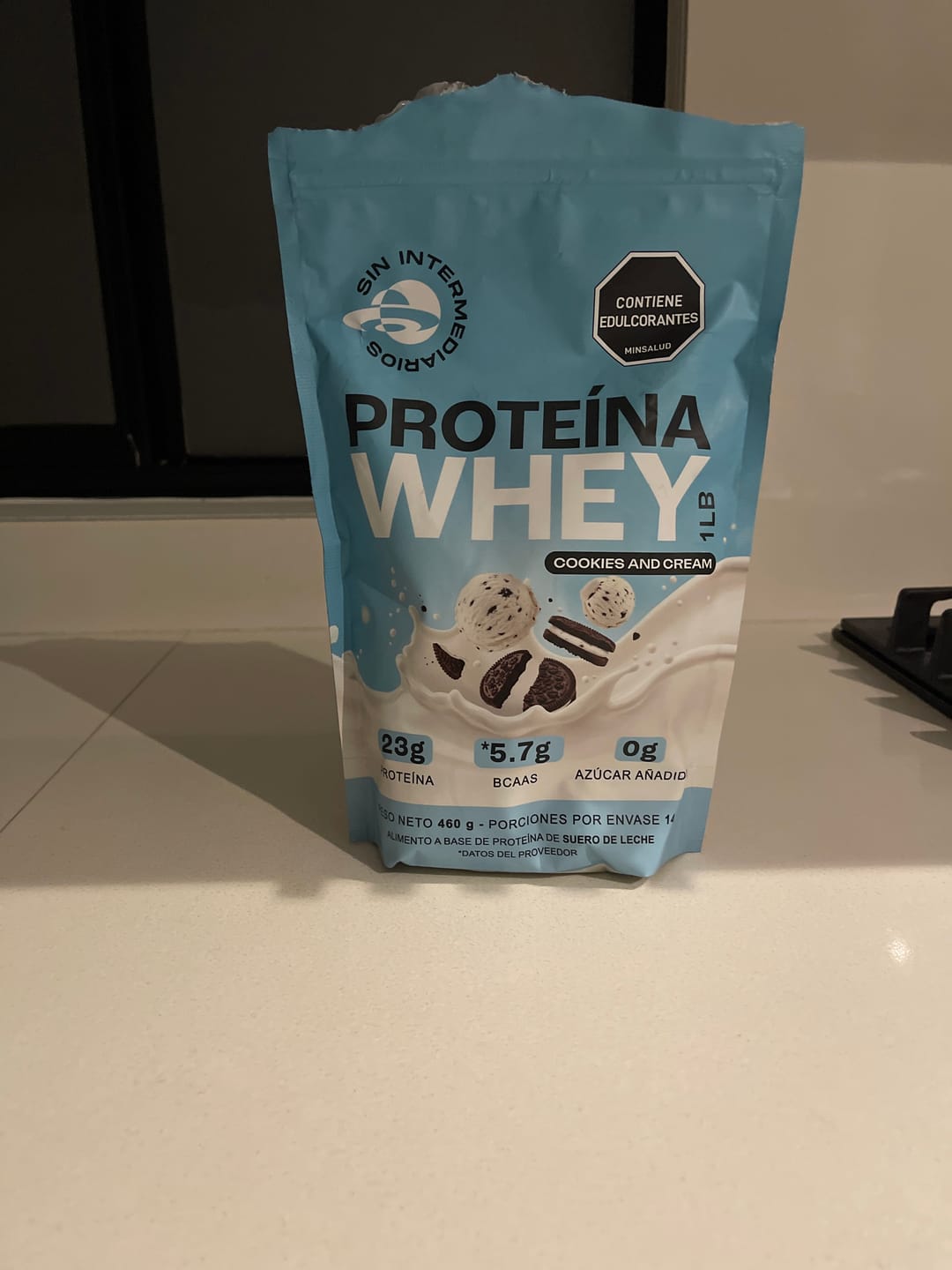 Customer photo review of Proteína Whey - Cookies & Cream